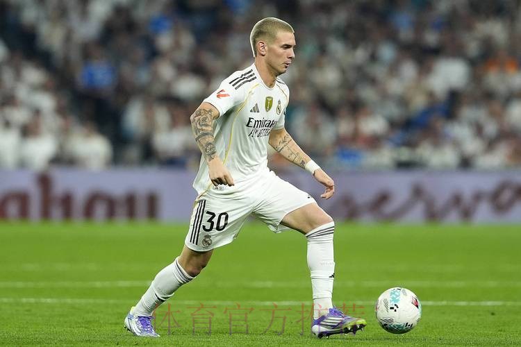 马斯坦托诺过人成功率42.3% 皇马前锋仅次于姆巴佩 马斯坦托诺过人成功率42.3% 皇马前锋仅次于姆巴佩